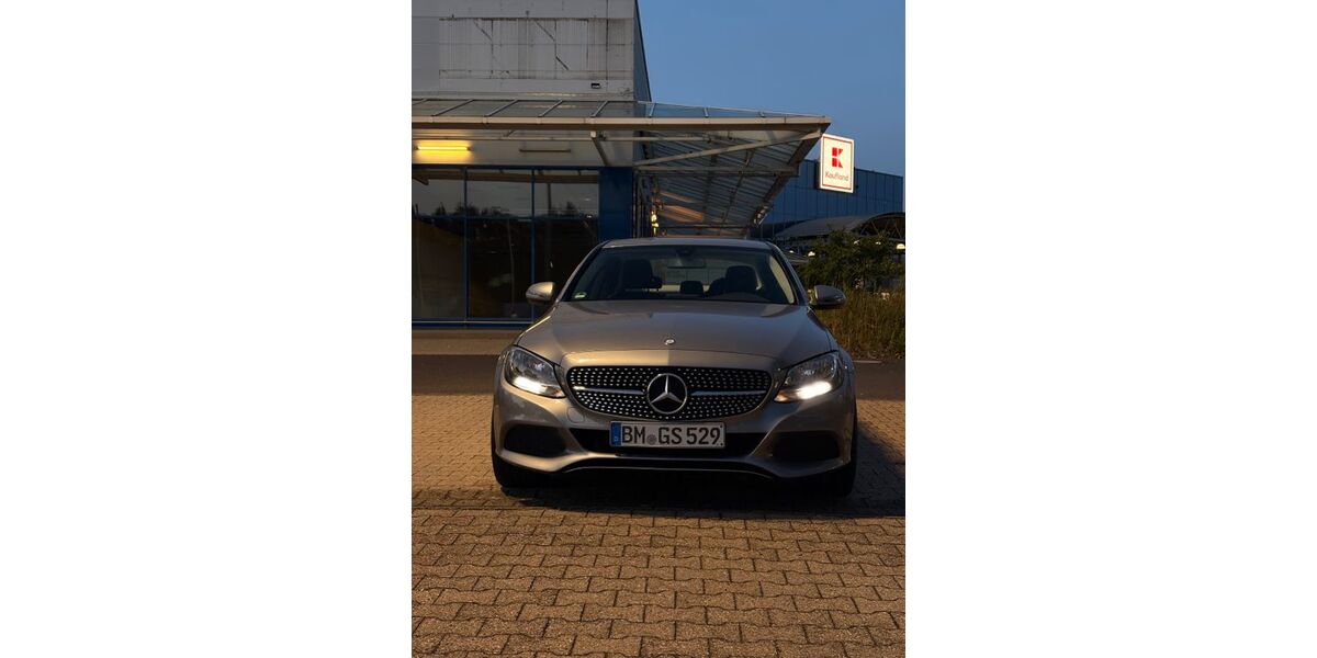 Mercedes-Benz C 180 200.000 km 14.999 &euro; Bedburg 50181
