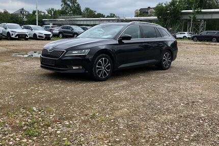 Skoda Superb 162.078 km 12.990 &euro; Chemnitz 09113