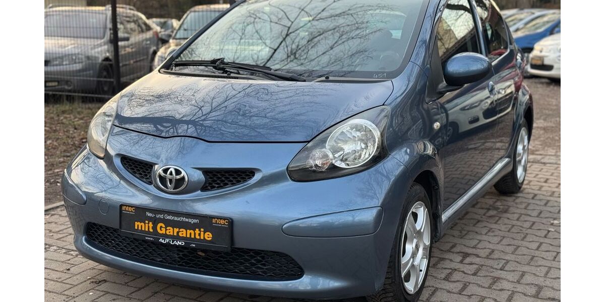 Toyota Aygo (X) 134.500 km 4.999 &euro; Berlin 12347