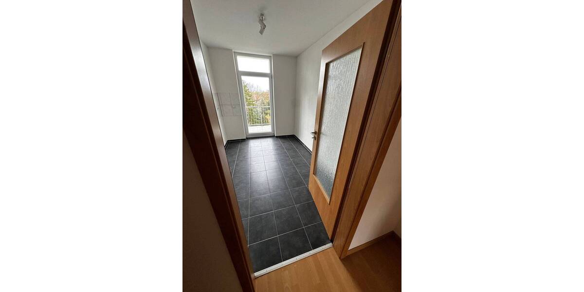 Etagenwohnung Weißenfels - 2 Zimmer, 53 m&sup2;, 320&euro; | Angebot:25997312