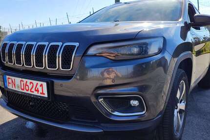 Jeep Cherokee 185.000 km 13.990 &euro; Tettnang 88069