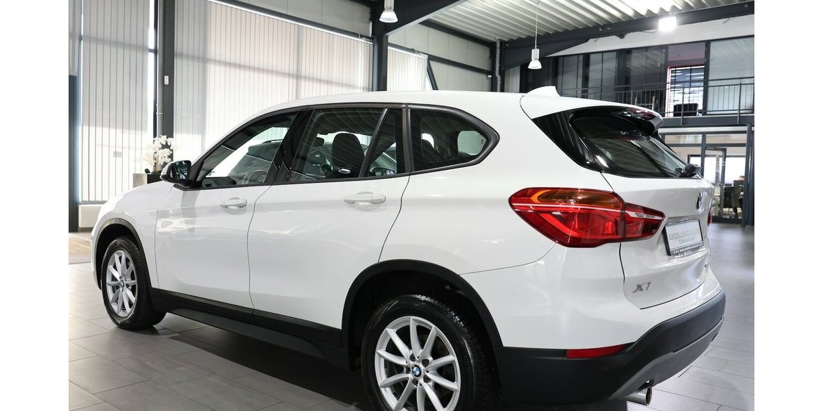 BMW X1 sDrive 18i Advantage WHITE / AUTOMATIK / 89.000 km 18.444 &euro; Hamm 59077