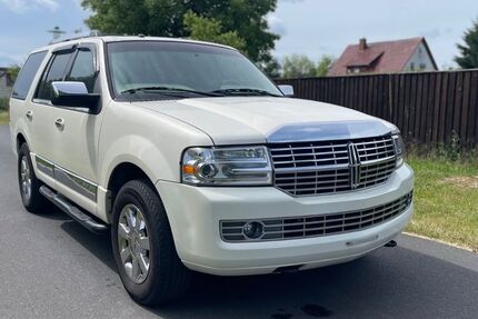 Lincoln Navigator 87.000 km 16.900 &euro; DAHLEWITZ 15827