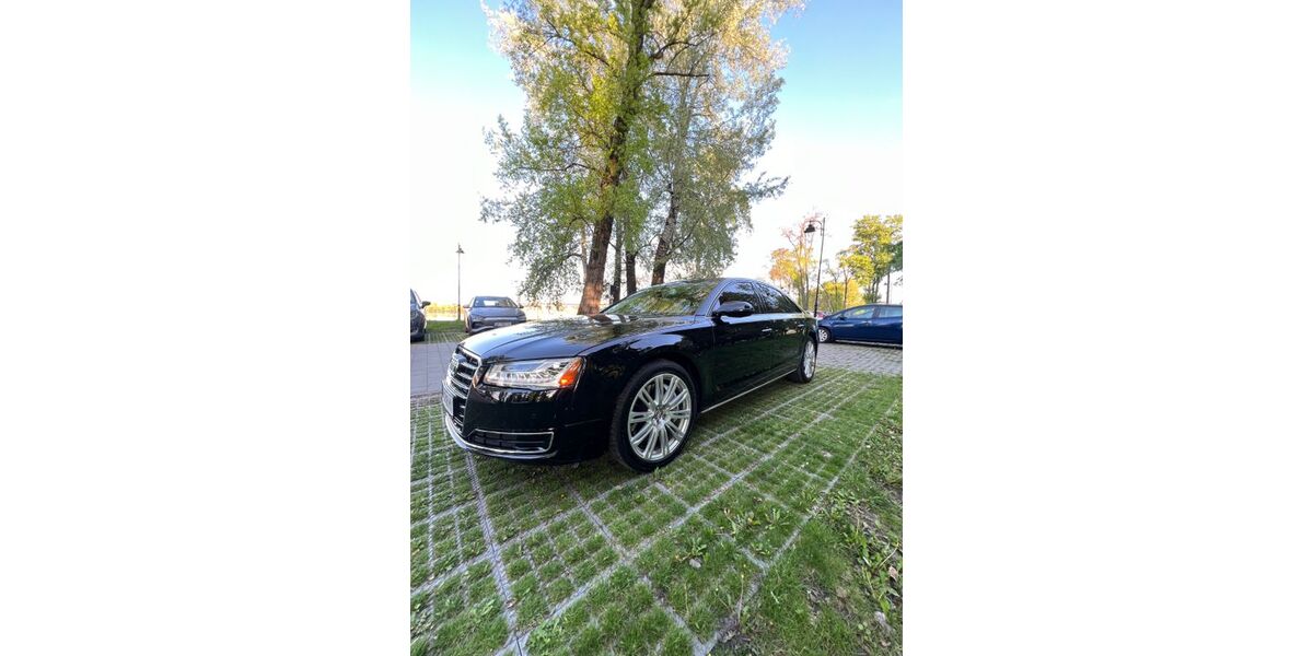 Audi A8 213.000 km 18.500 &euro; Lügde 32676