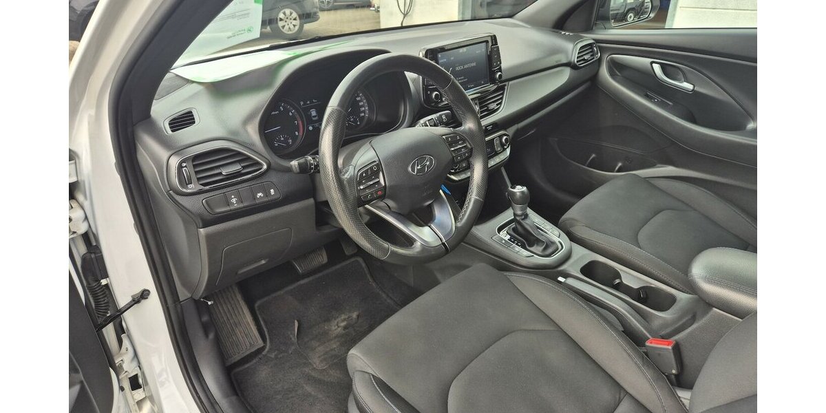 Hyundai i30 Passion +, Rückfahrkamera, Carplay, Navi, Sitz 85.411 km 16.690 &euro; Rodgau 63110