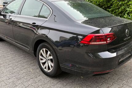 VW Passat 155.491 km 16.541 &euro; Frankfurt am Main 60389