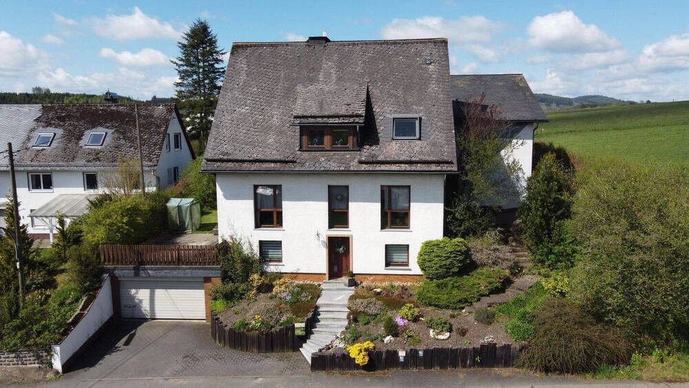 Mehrfamilienhaus, Wohnhaus Bad Berleburg Berghausen - 8 Zimmer, 230 m&sup2;, 359.000&euro; | Angebot:26797567