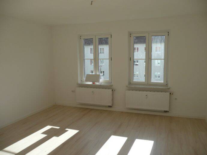 Etagenwohnung Pirna Sonnenstein - 3 Zimmer, 68 m&sup2;, 475&euro; | Angebot:26796359