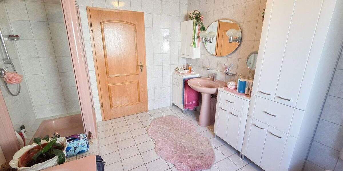 Einfamilienhaus Hennef / Uckerath Uckerath - 5 Zimmer, 119 m&sup2;, 425.000&euro; | Angebot:25532799