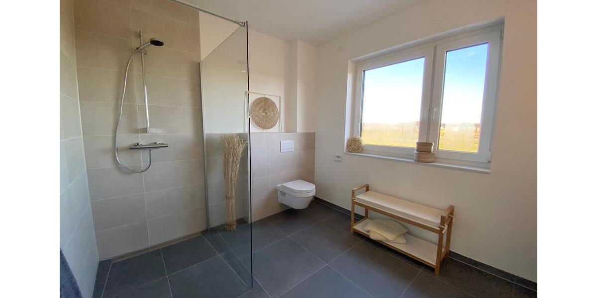 Reihenhaus Rastede - 5 Zimmer, 123 m&sup2;, 1.550&euro; | Angebot:23227148