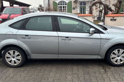 Ford Mondeo 182.600 km 4.100 &euro; Langquaid OT Niederleierndorf 84085