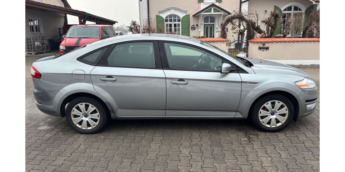 Ford Mondeo 182.600 km 4.300 &euro; Langquaid OT Niederleierndorf 84085
