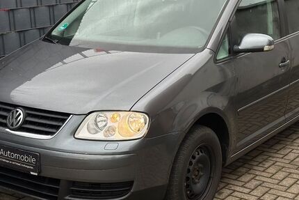 VW Touran 300.000 km 1.970 &euro; Köln 51109