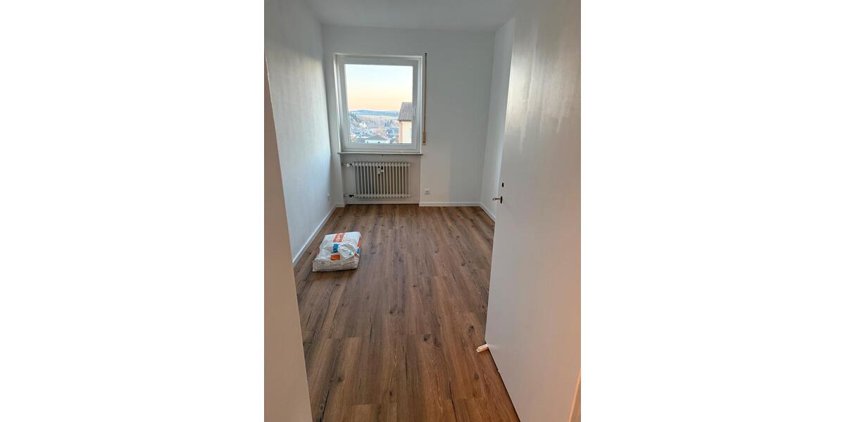 Etagenwohnung Wunsiedel - 4 Zimmer, 104 m&sup2;, 870&euro; | Angebot:25614800