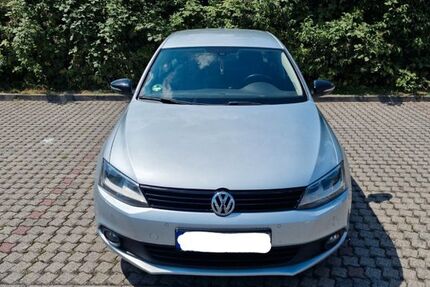 VW Jetta 182.000 km 5.999 &euro; Lich 35423