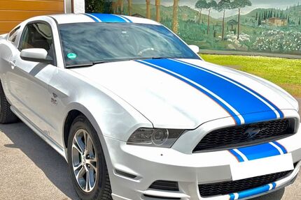 Ford Mustang 114.000 km 15.900 &euro; München 81249