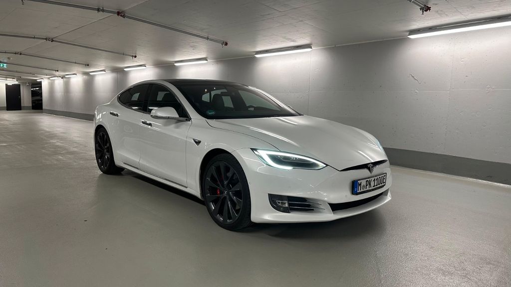 Tesla Model S 120.740 km 35.000 € München 81476