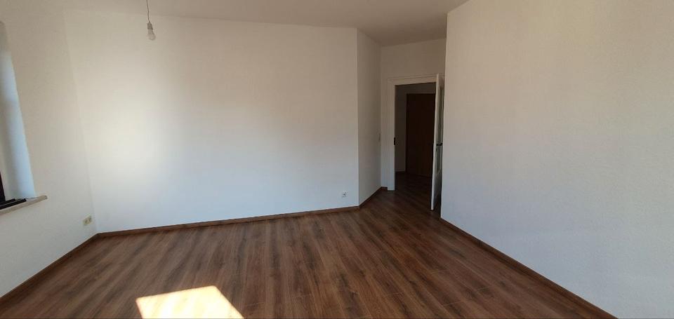 Dachgeschoßwohnung Hainichen - 3 Zimmer, 80 m&sup2;, 500&euro; | Angebot:26652970
