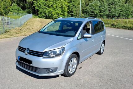 VW Touran 154.141 km 8.500 &euro; Sipplingen 78354