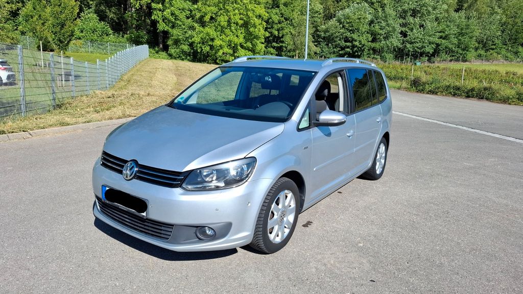 VW Touran 154.141 km 8.500 &euro; Sipplingen 78354