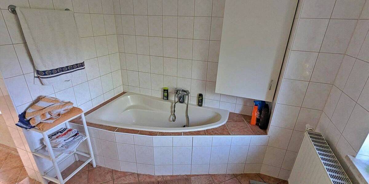 Doppelhaushälfte Hildburghausen Häselrieth - 5 Zimmer, 120 m&sup2;, 49.000&euro; | Angebot:25679321