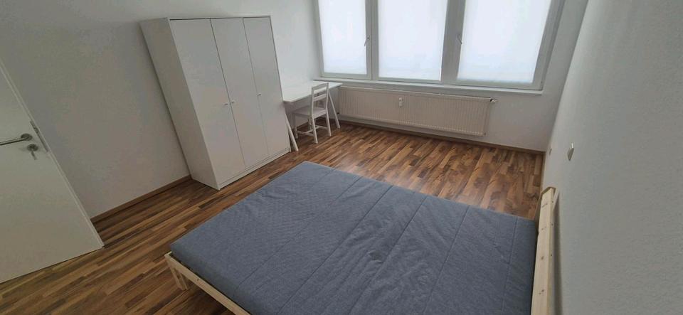 Etagenwohnung Eschborn - 5 Zimmer, 146 m&sup2;, 600&euro; | Angebot:26444437