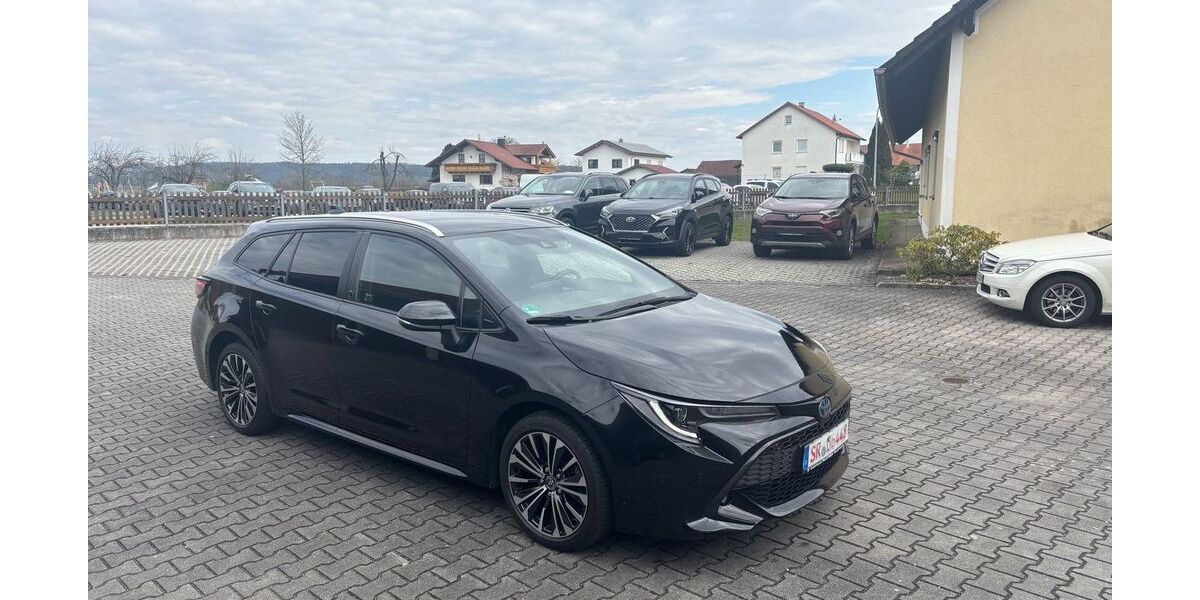 Toyota Corolla 37.707 km 25.400 &euro; Kirchroth 94356