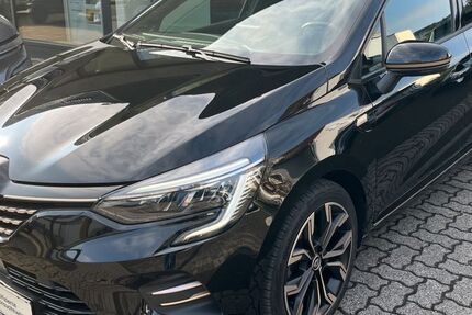 Renault Clio 63.150 km 15.490 &euro; Arnsberg 59759