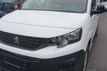 Peugeot Partner 26.000 km 11.999 &euro; Köln 51143