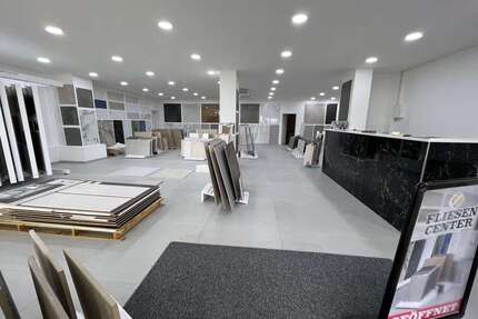 Einzelhandel in Neumünster 229.000 € 261 m²