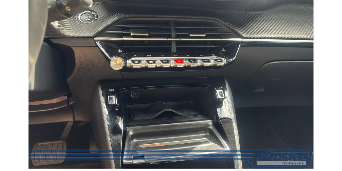Peugeot 208 Allure Pack EAT8*NAV*LED*Carplay*RFK*SHZ* 7.003 km 16.990 &euro; Berlin 13187