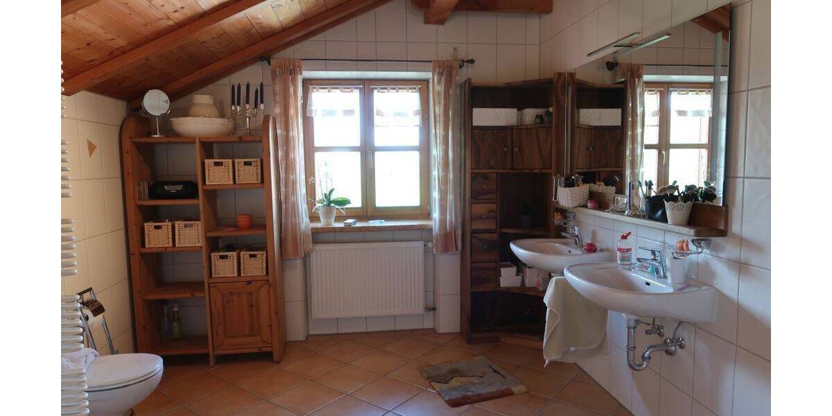 Mehrfamilienhaus, Wohnhaus Egglkofen - 6 Zimmer, 187 m&sup2;, 825.000&euro; | Angebot:26878921