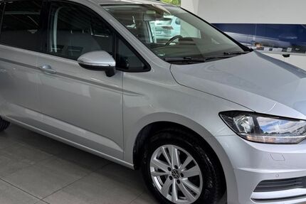 VW Touran 150.000 km 19.990 &euro; Braunschweig 38116