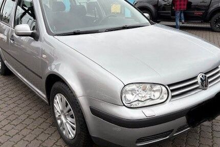 VW Golf 111.985 km 4.950 &euro; Fürstenfeldbruck 82256