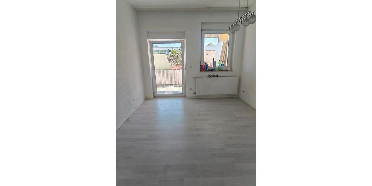 Erdgeschoßwohnung Worms Westliche Vororte - 4 Zimmer, 98 m&sup2;, 1.300&euro; | Angebot:26410481