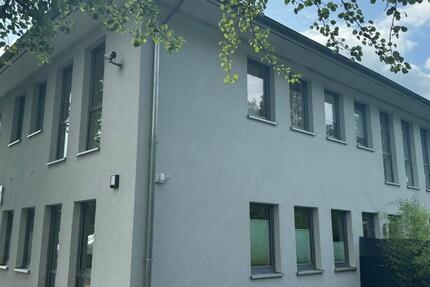 gr. excl. 4 Zi WG in zentr. Lage, 2 Bäder, Gäste WC, Ankleide, Fußbodenheizung Aufzug, barierrefrei 4 zimmer