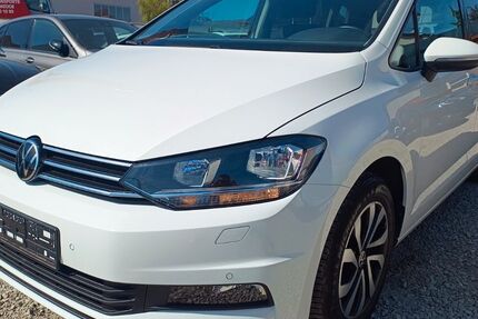 VW Touran 64.878 km 24.499 &euro; Fürth 90765