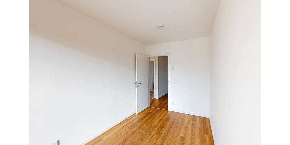 Etagenwohnung Ludwigshafen am Rhein Parkinsel - 4 Zimmer, 106 m&sup2;, 1.360&euro; | Angebot:25445015