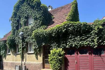 Haus zum Kaufen in Plochingen 239.000 € 116.88 m² 5 zimmer