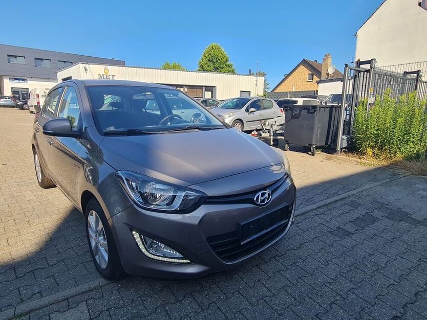 i20