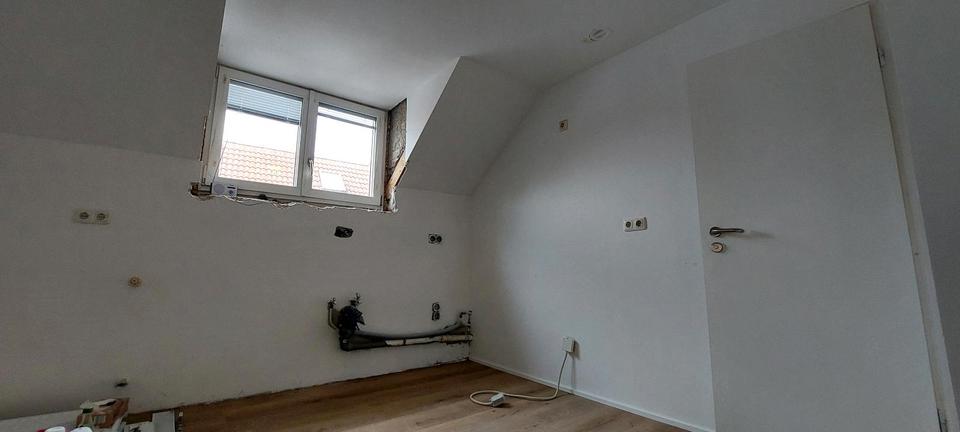 Dachgeschoßwohnung Augsburg Bergheim - 2.5 Zimmer, 60 m&sup2;, 900&euro; | Angebot:25793623