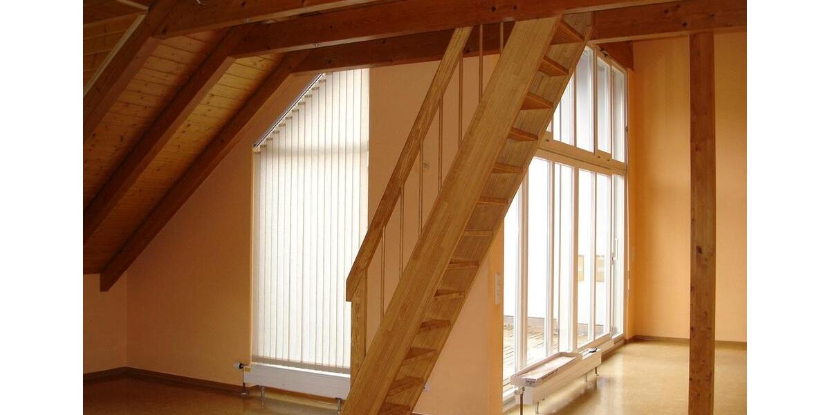 Dachgeschoßwohnung Neuenstadt am Kocher - 2 Zimmer, 110 m&sup2;, 950&euro; | Angebot:26415219