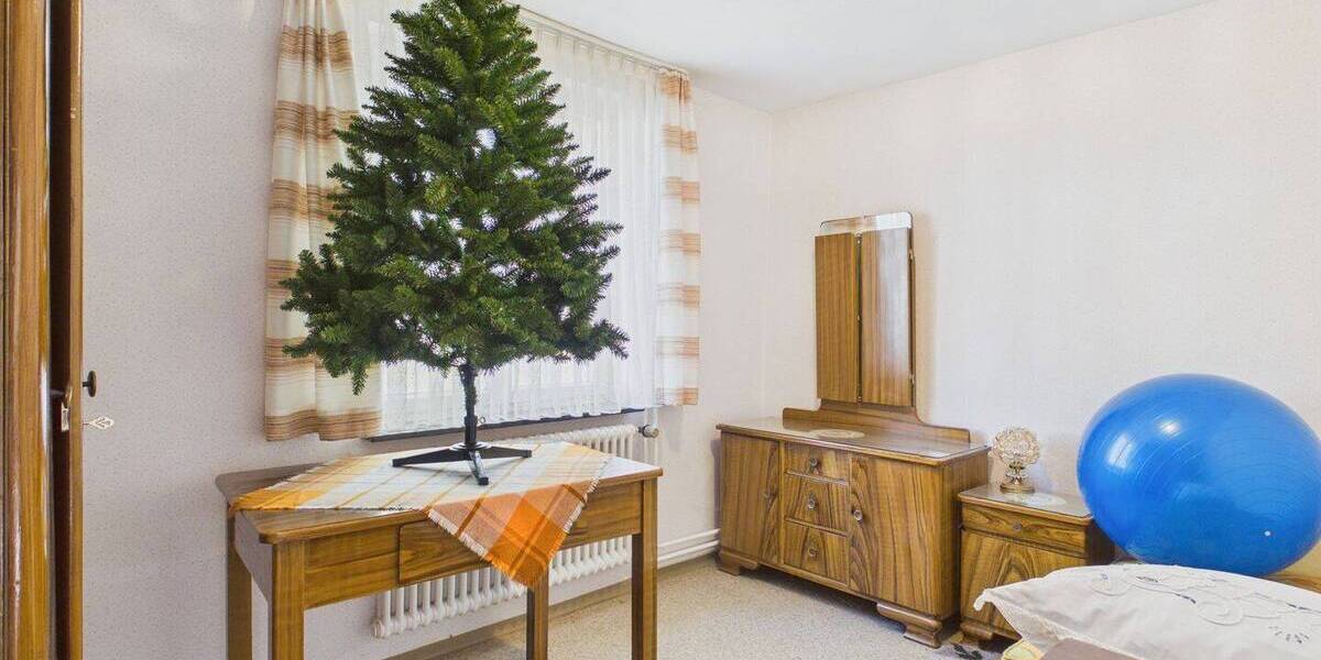 Mehrfamilienhaus, Wohnhaus Blumberg Riedböhringen - 9 Zimmer, 149 m&sup2;, 298.000&euro; | Angebot:26366587