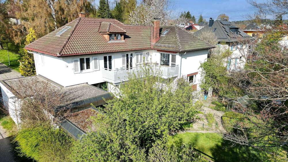 Einfamilienhaus Villingen-Schwenningen Schwenningen - 8.5 Zimmer, 270 m&sup2;, 780.000&euro; | Angebot:26307033