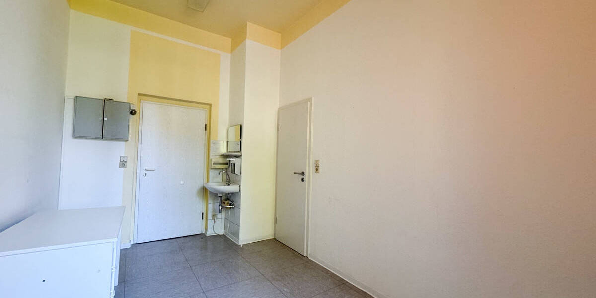 Gewerbeobjekt Zschopau - 5 Zimmer, 111 m&sup2;, 750&euro; | Angebot:24043858