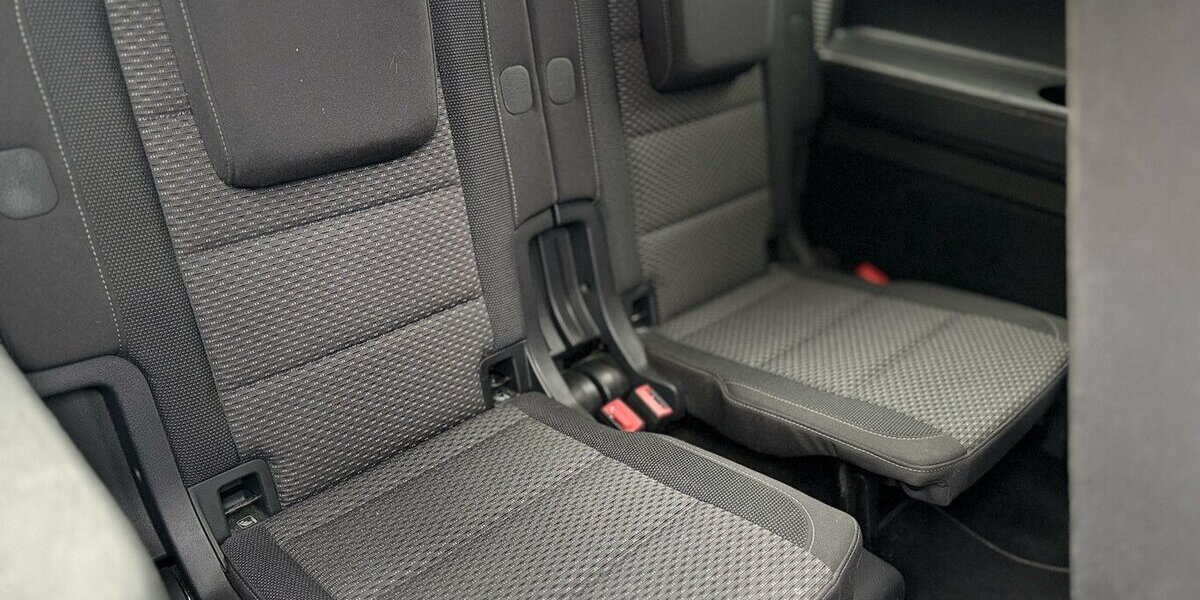 VW Touran 1.Hd / Automatik / AHK / 7 Sitze / Navi 110.000 km 23.490 &euro; Mönchengladbach 41066