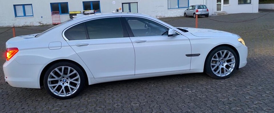 BMW 750 70.000 km 22.000 &euro; Bad Lippspringe 33175