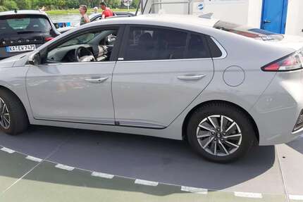 Hyundai IONIQ 26.000 km 17.000 &euro; Karlsruhe 76131
