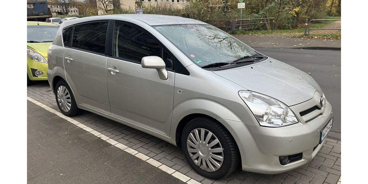 Toyota Corolla Verso 125.000 km 6.500 &euro; Köln 50733