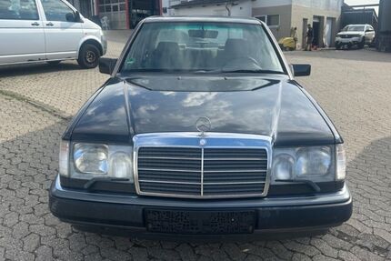 Mercedes-Benz E 300 342.150 km 2.900 &euro; Müllenbach 53520